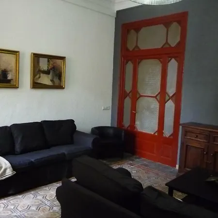 Can Cardona Tatil Evi *
